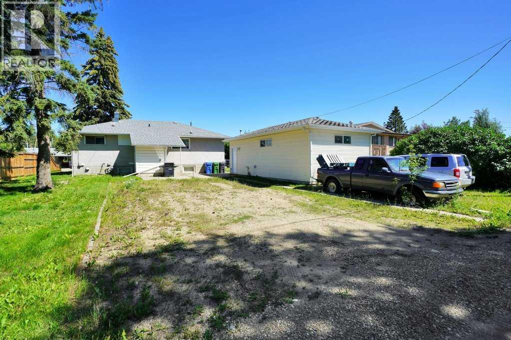 6014 56 Avenue - 6