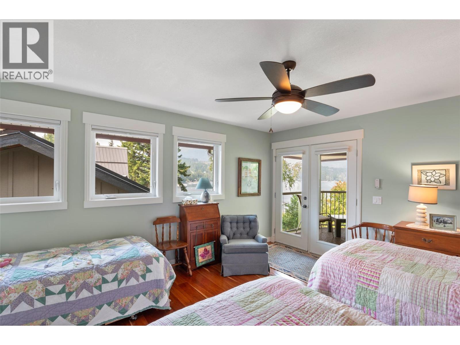 #16 6172 Squilax-Anglemont Road - 33