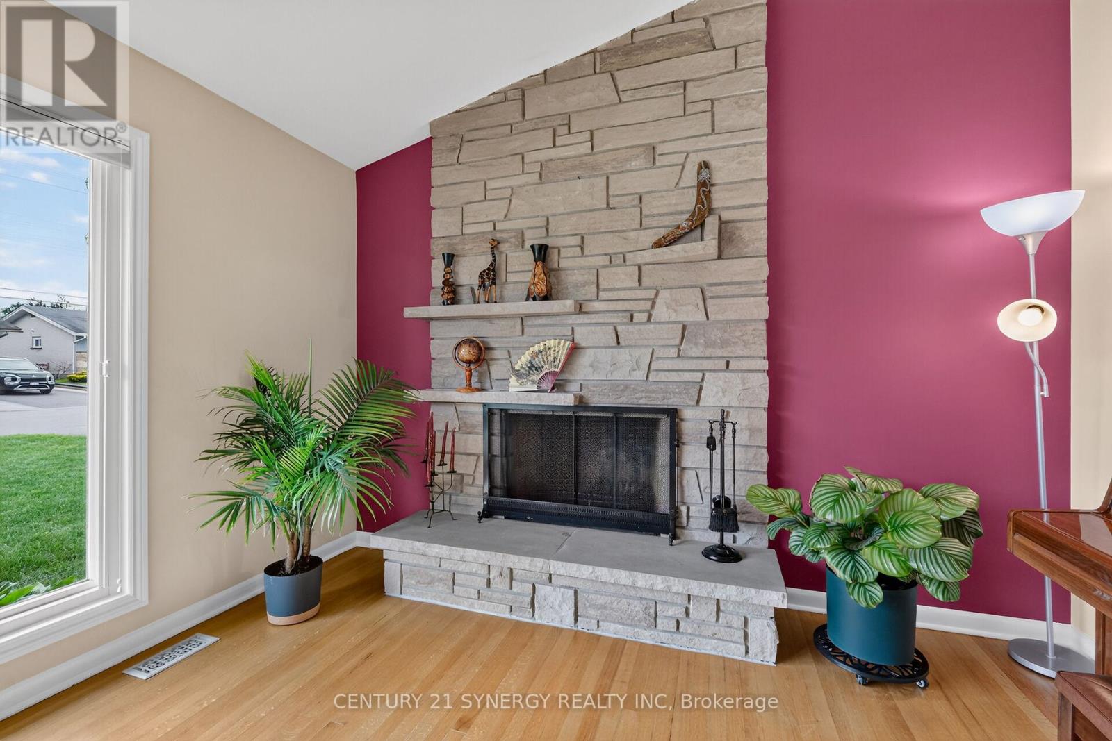 3 Bed, 2 Bath House for Sale in Ottawa – 20 SHERRY LANE, Ottawa – MLS# X13467240 - Image 23