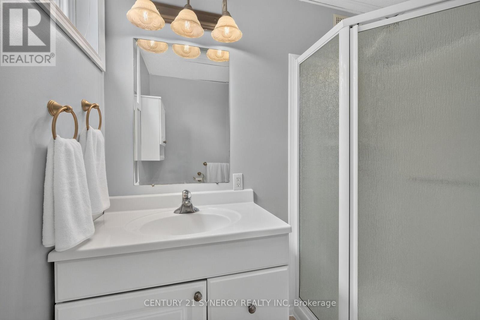 3 Bed, 2 Bath House for Sale in Ottawa – 20 SHERRY LANE, Ottawa – MLS# X13467240 - Image 90