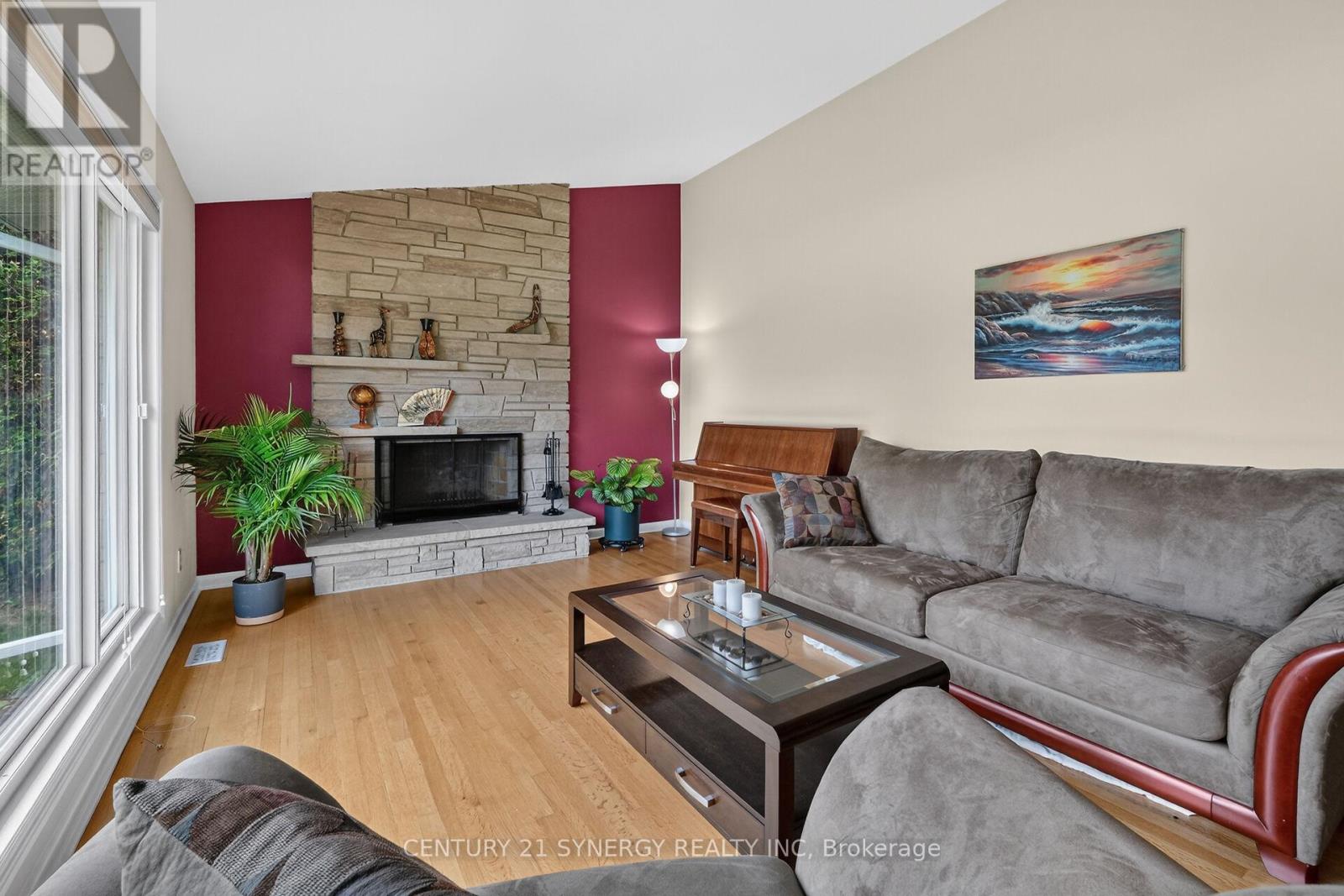 3 Bed, 2 Bath House for Sale in Ottawa – 20 SHERRY LANE, Ottawa – MLS# X13467240 - Image 17