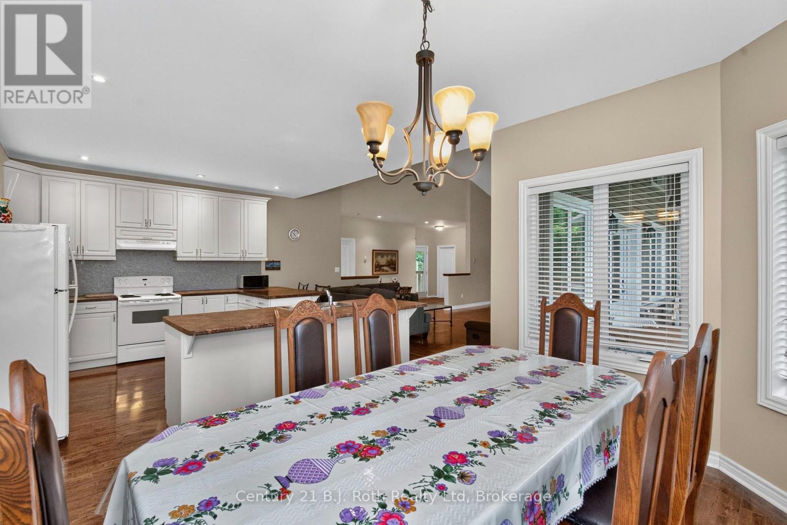 11 RUE KAROLA ROAD - 10