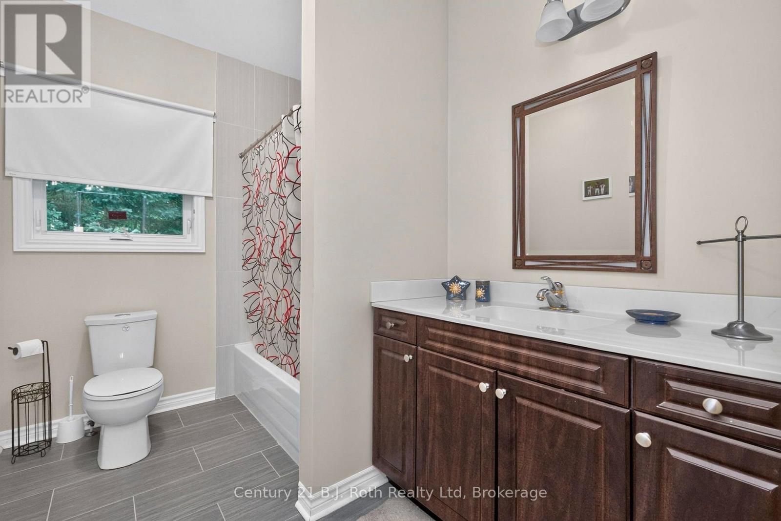 11 RUE KAROLA ROAD - 25
