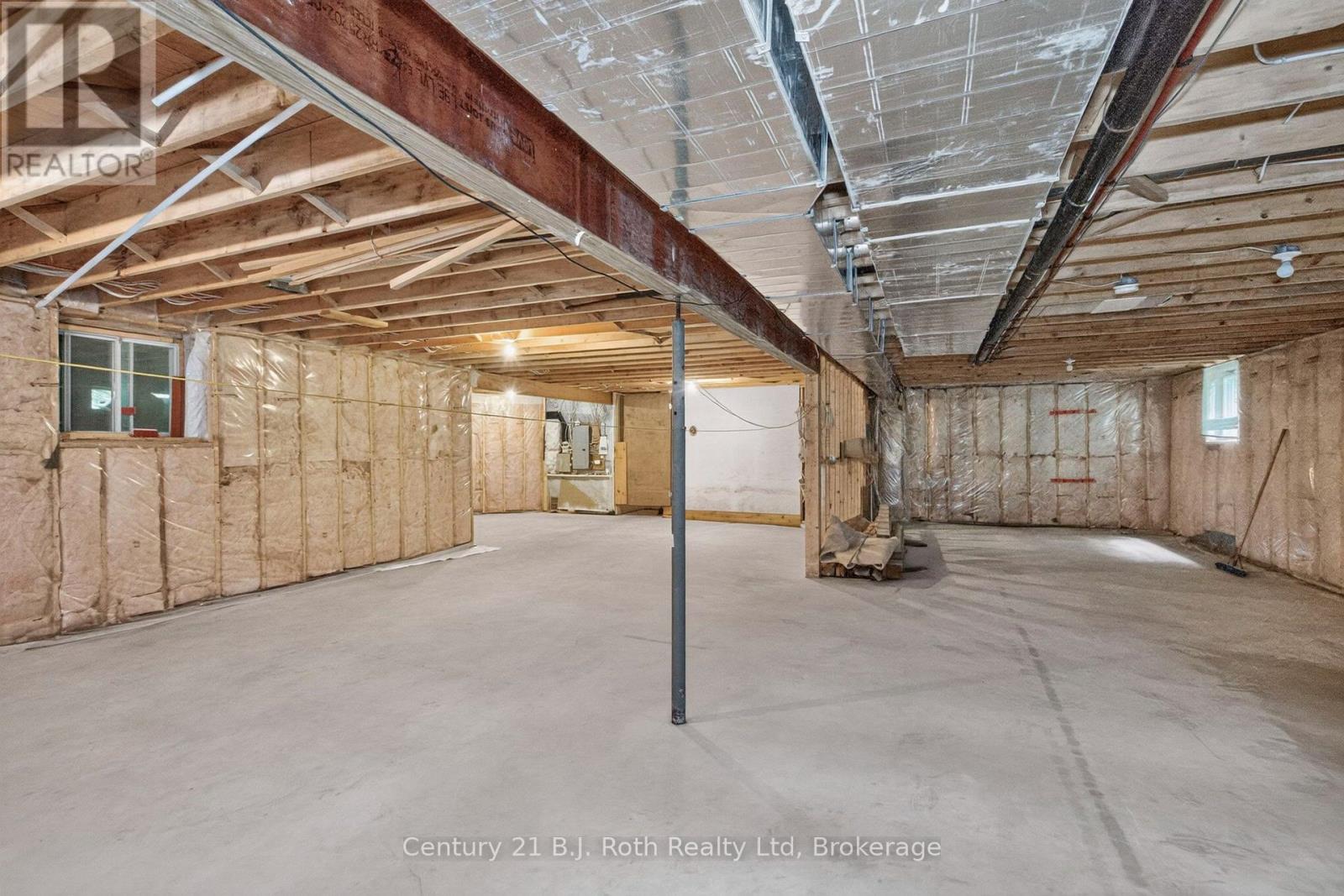 11 RUE KAROLA ROAD - 35