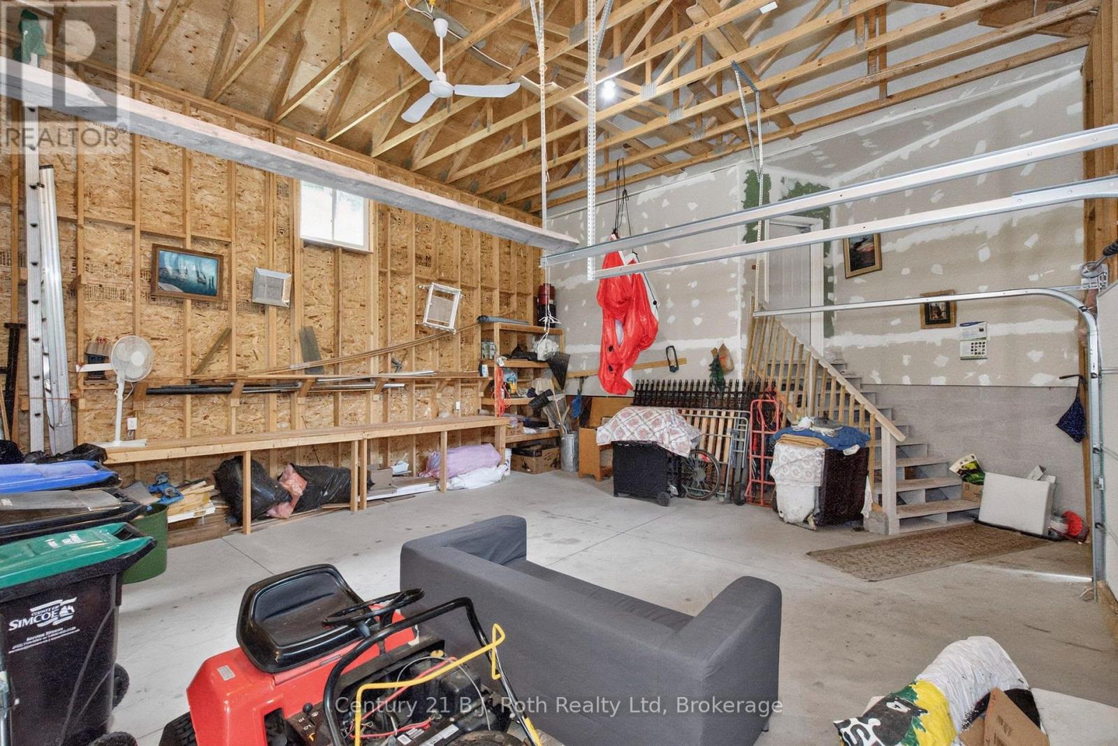 11 RUE KAROLA ROAD - 38
