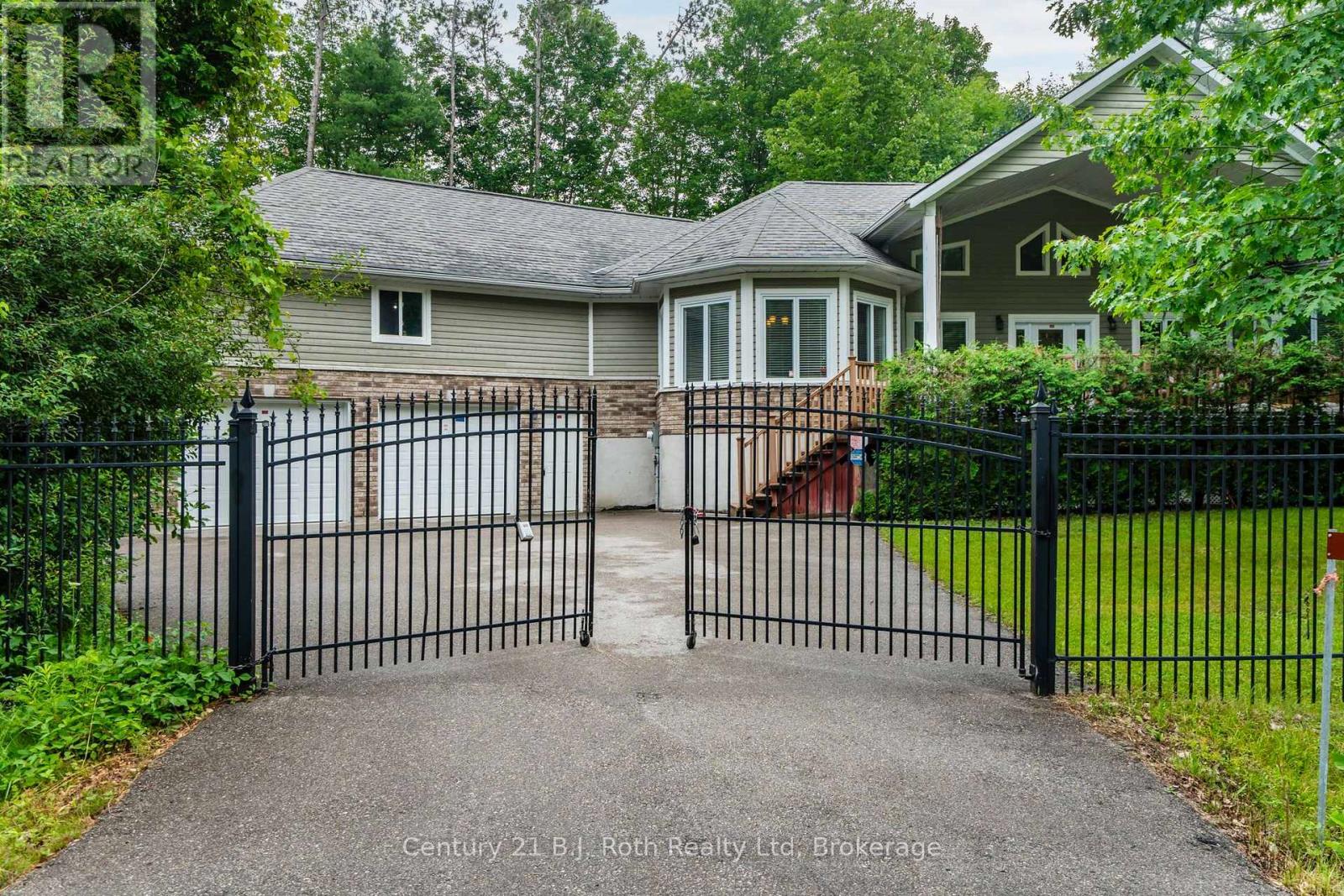 11 RUE KAROLA ROAD - 44