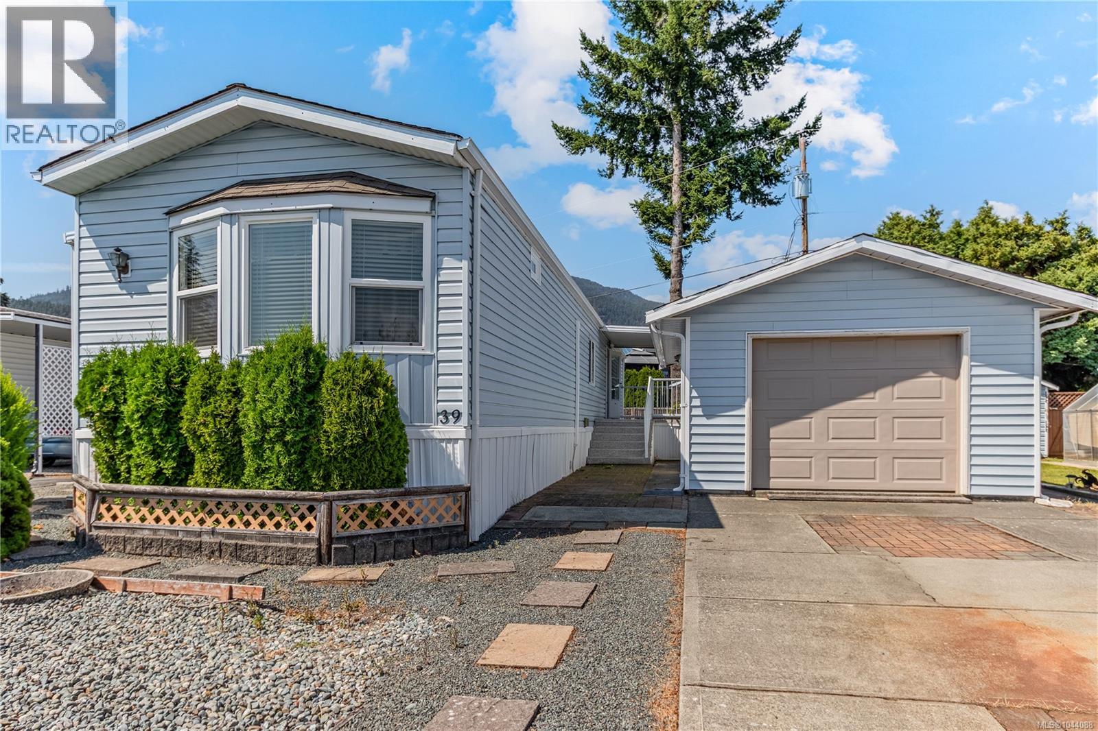 #39 2301 Arbot Rd - 26