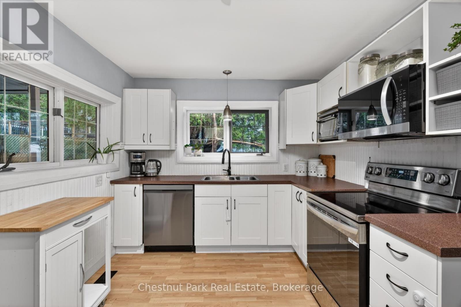 3 CORA STREET E - 2