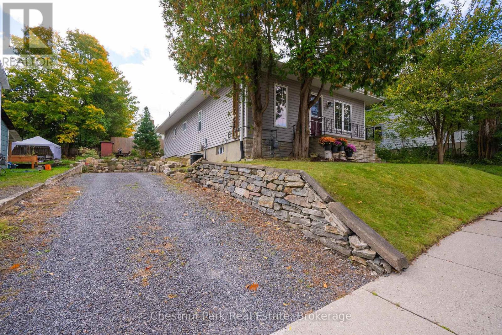 3 CORA STREET E - 38