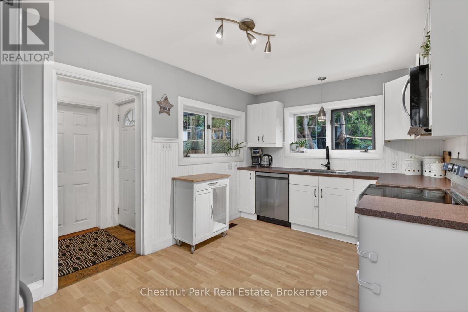 3 CORA STREET E - 4