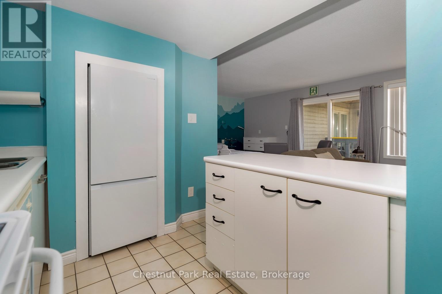#306 796468 GREY ROAD 19 - 15