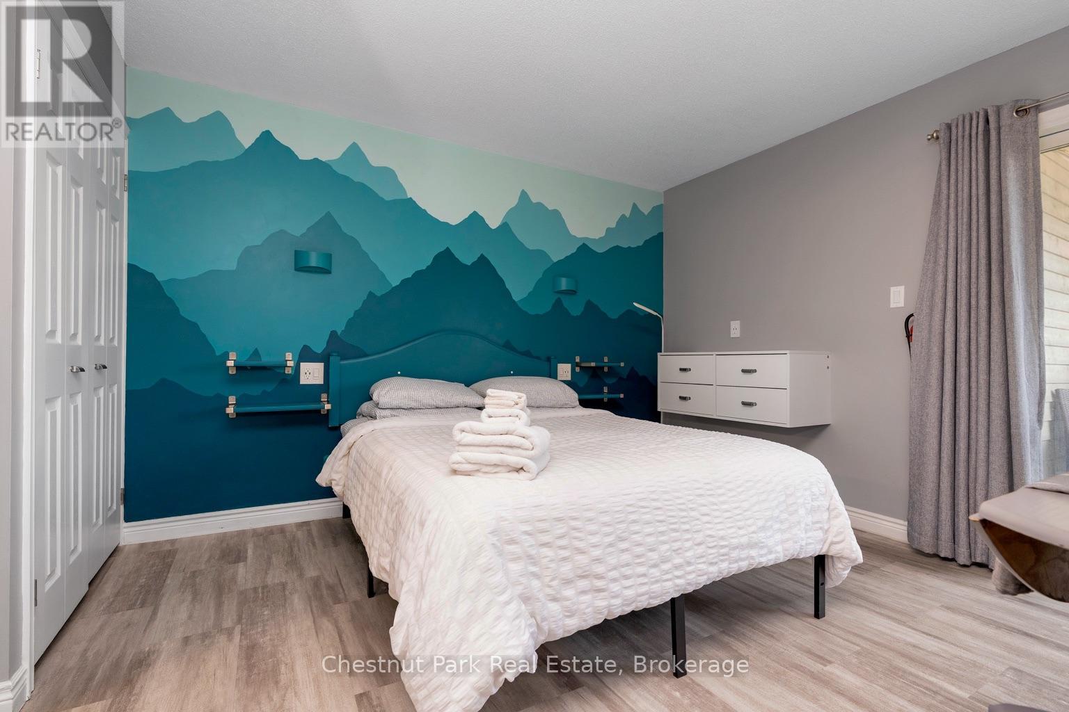 #306 796468 GREY ROAD 19 - 19