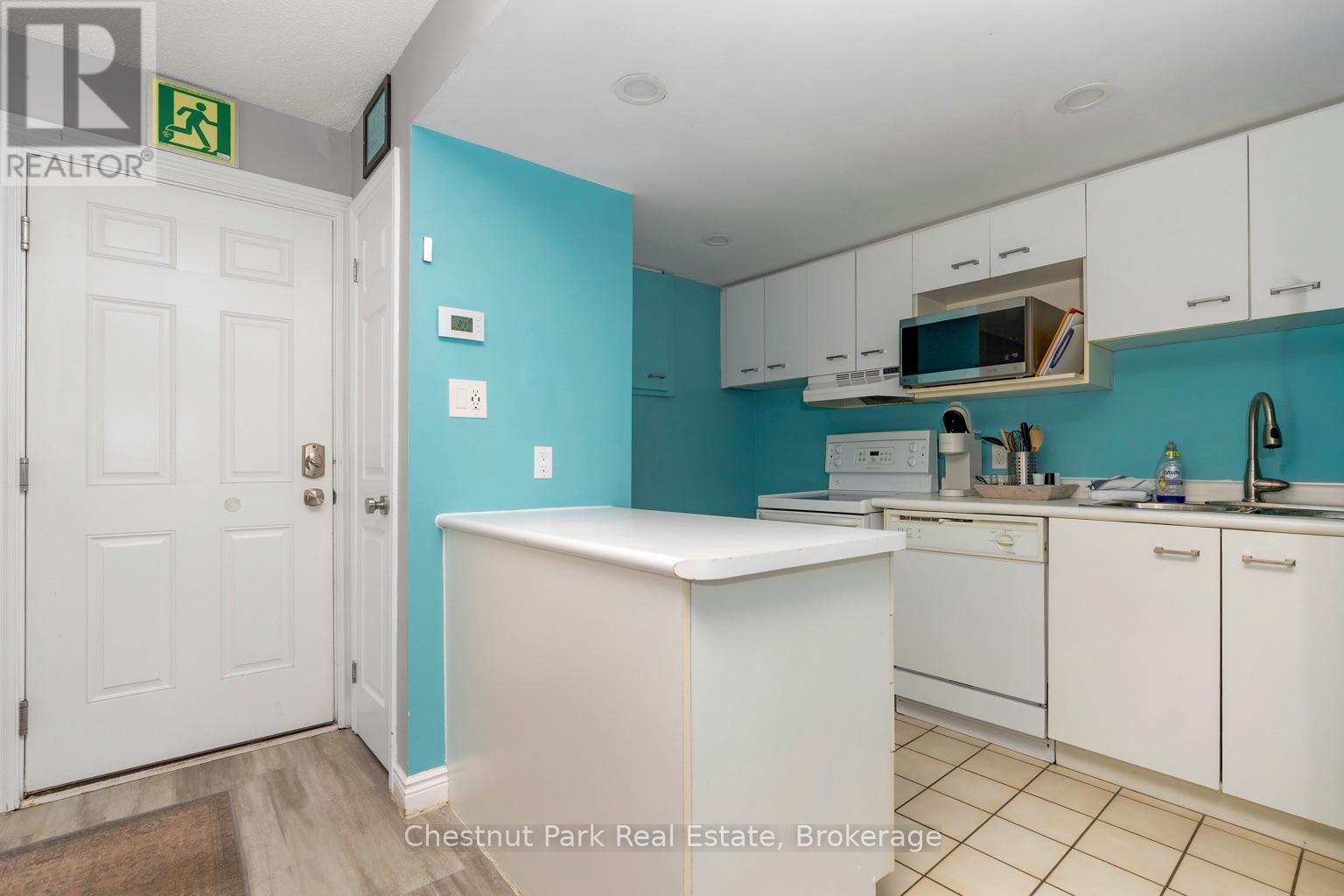 #306 796468 GREY ROAD 19 - 5