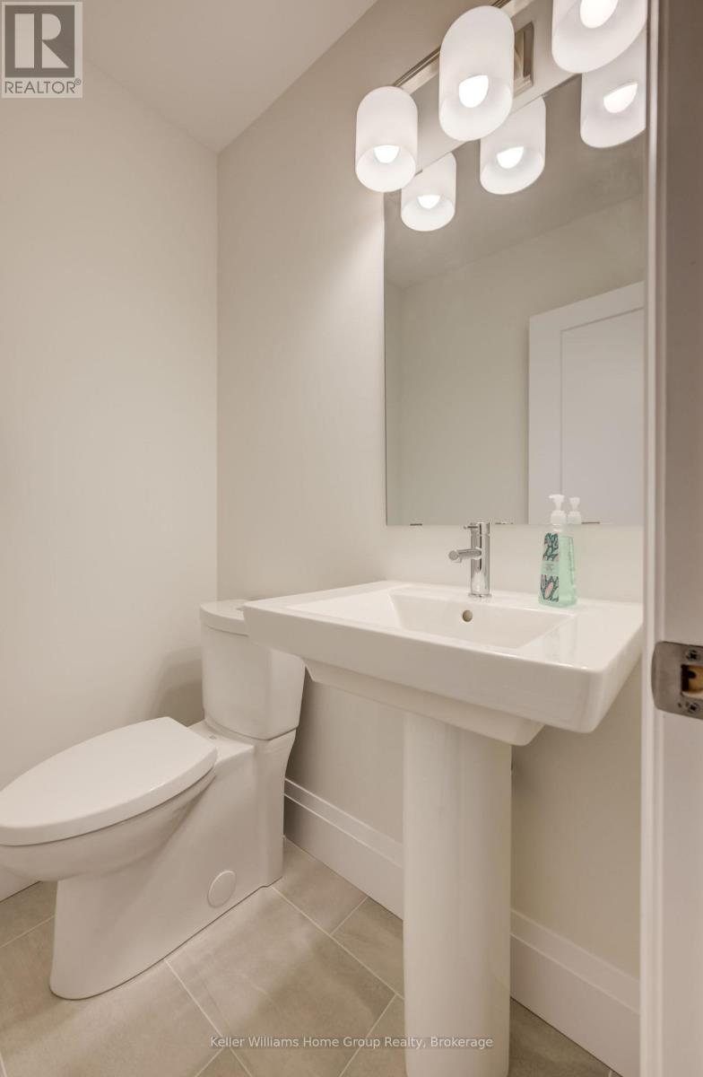 31 NICHOLAS WAY - 19