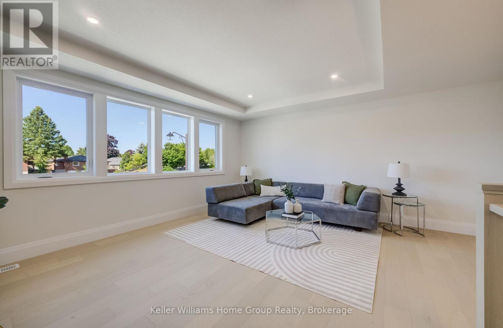 31 NICHOLAS WAY - 20