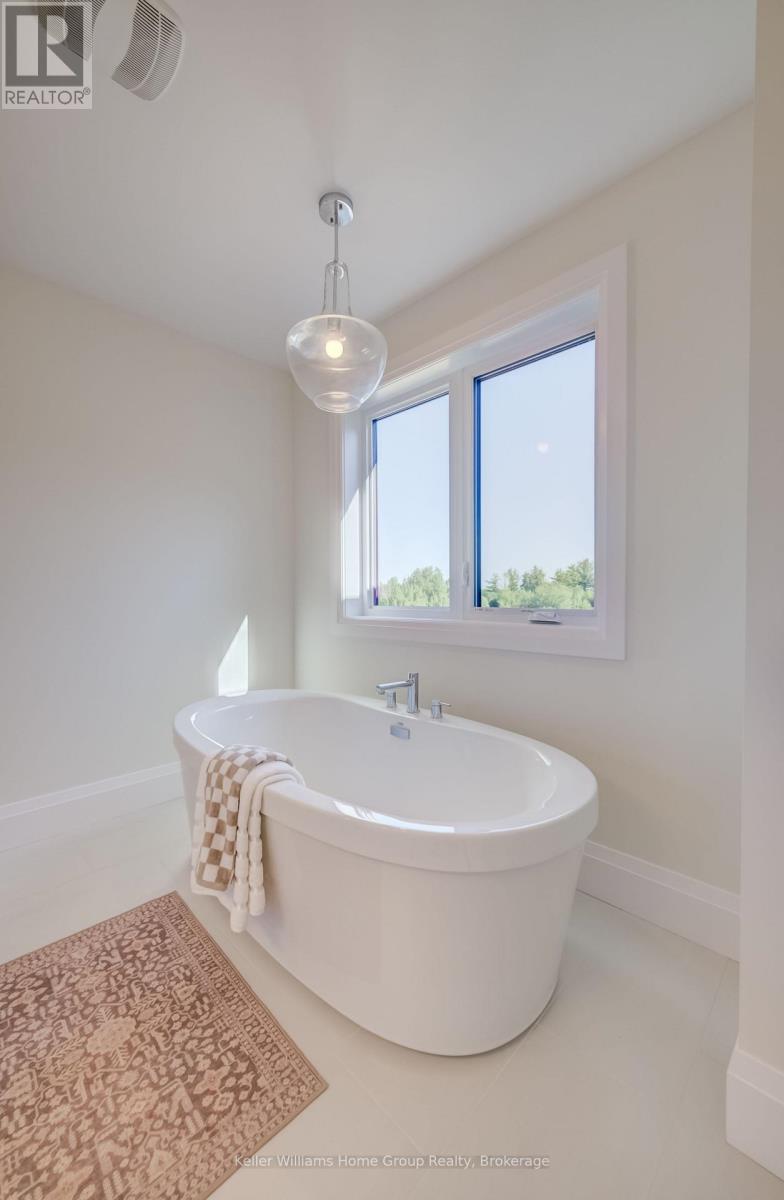 31 NICHOLAS WAY - 28
