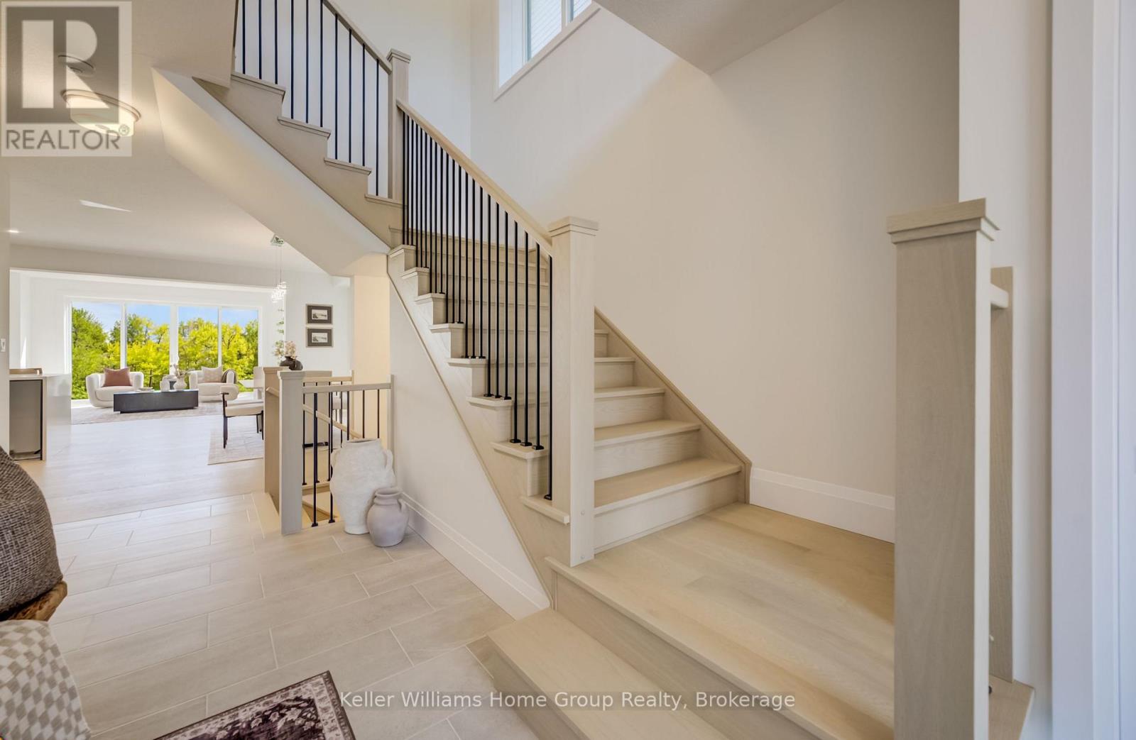 31 NICHOLAS WAY - 4