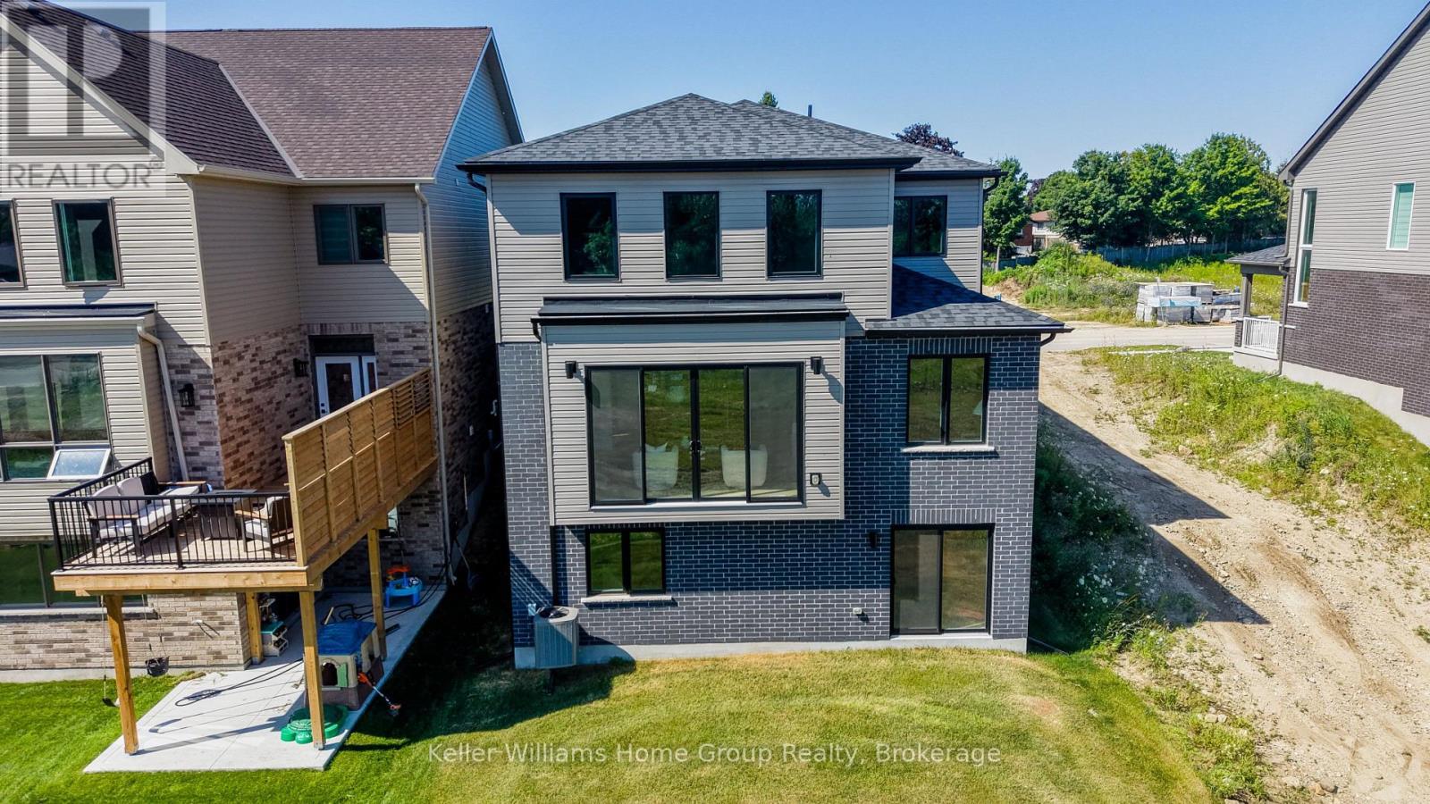 31 NICHOLAS WAY - 46