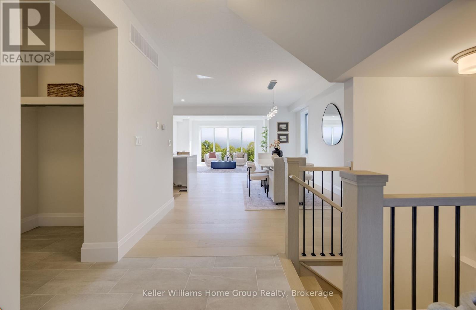 31 NICHOLAS WAY - 5