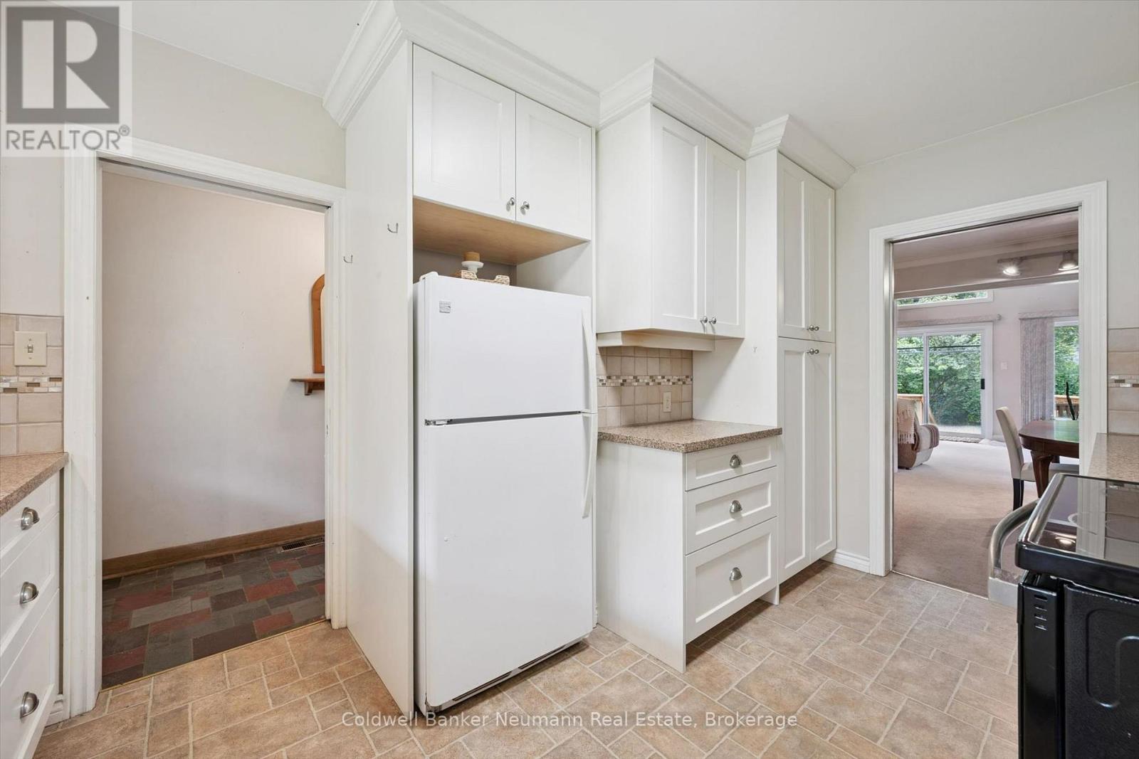 45 DEAN AVENUE - 15