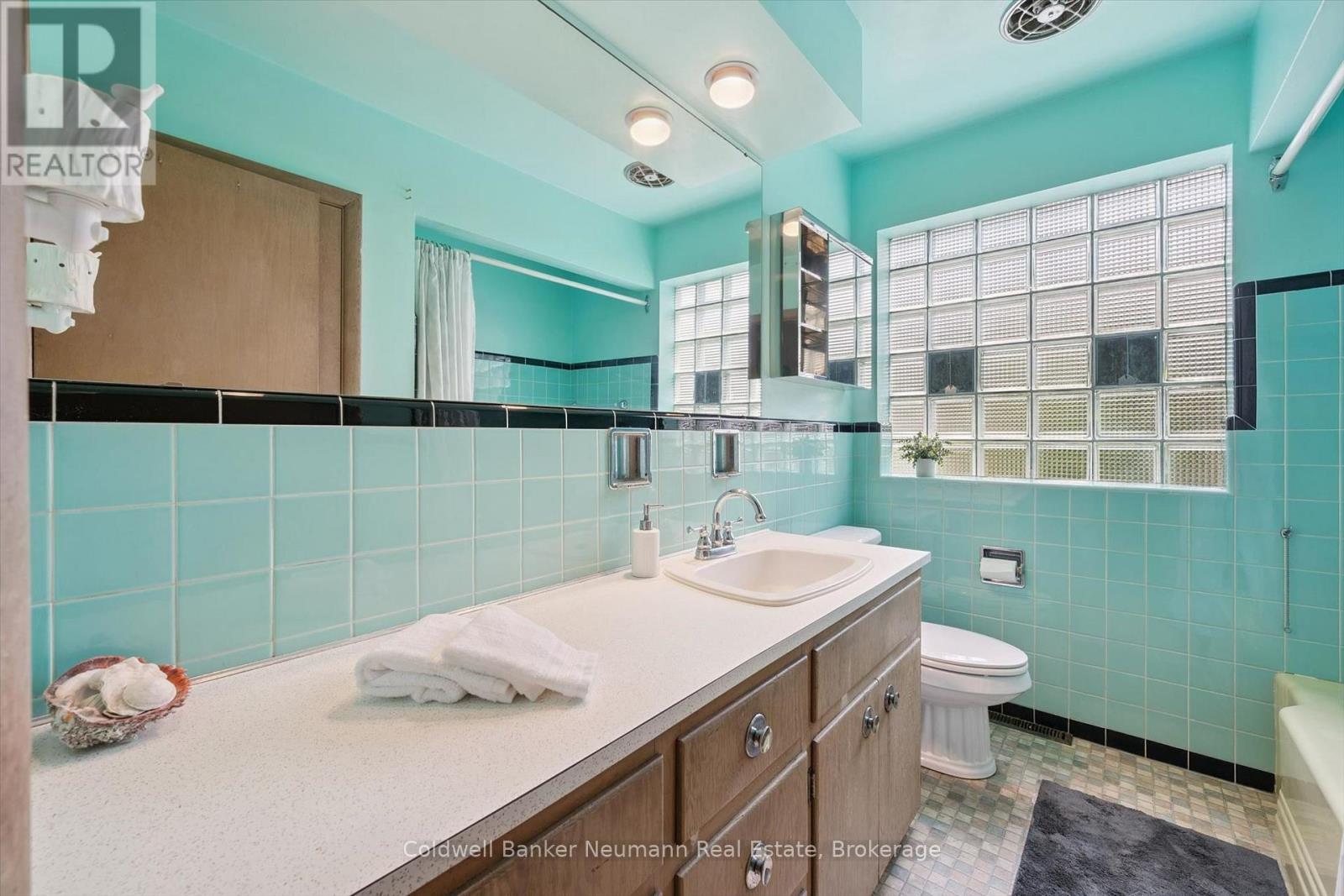 45 DEAN AVENUE - 19