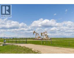 270012 Range Road 40, Rural Rocky View County, AB T4C3A2 Photo 11