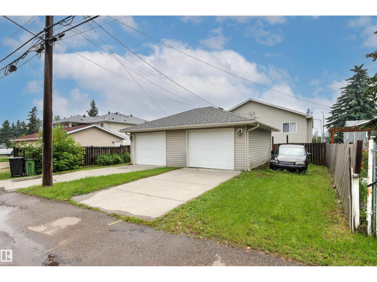 10632 155 ST NW - 3