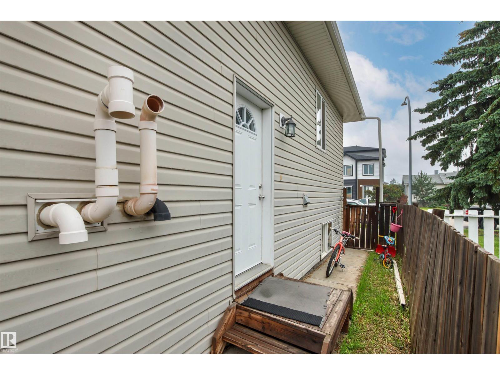 10632 155 ST NW - 6