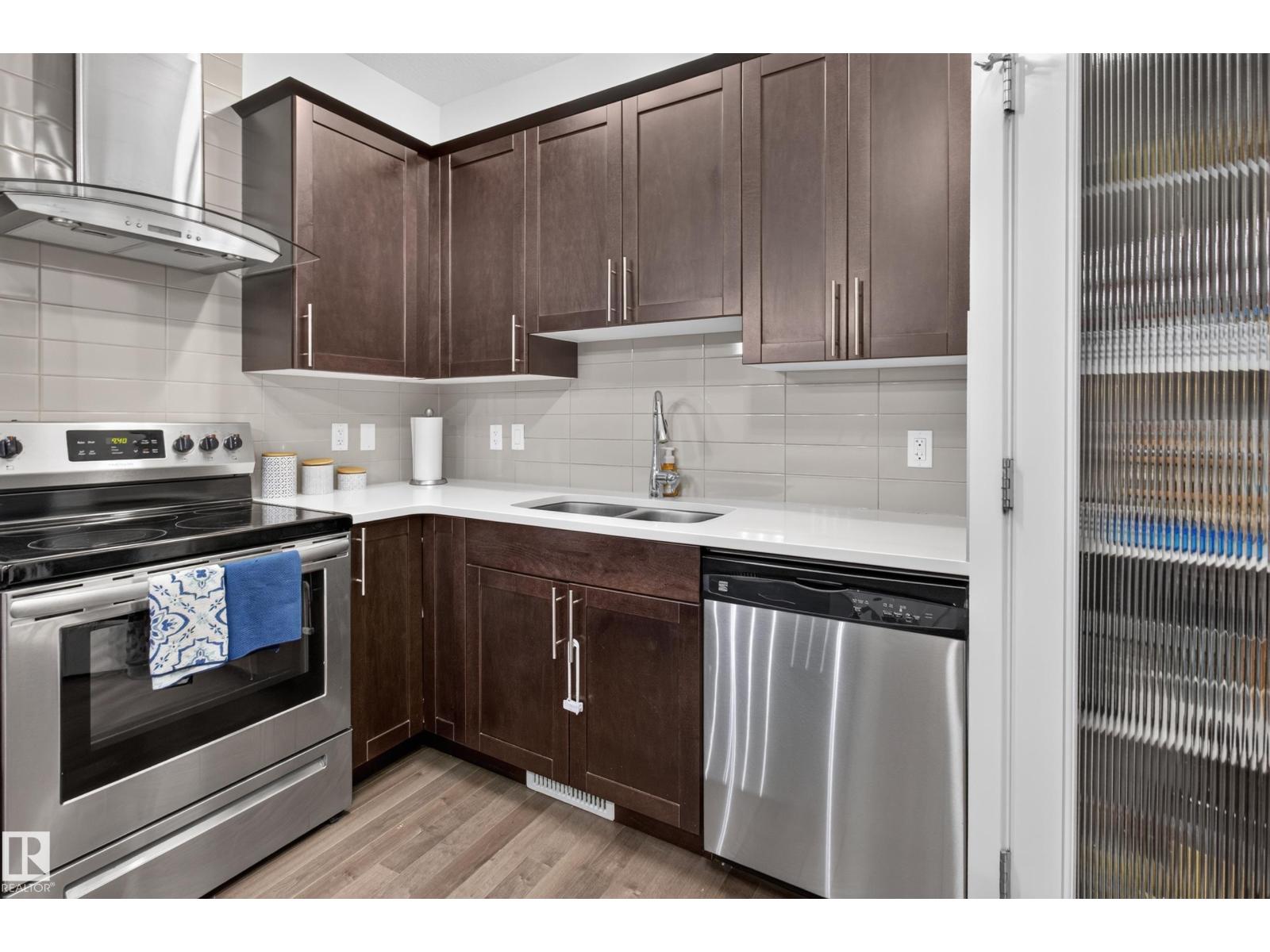17305 73 ST NW - 10