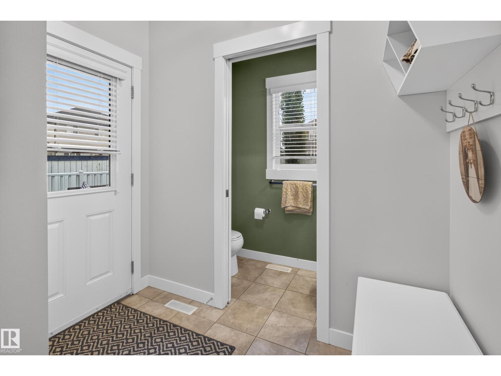 17305 73 ST NW - 17