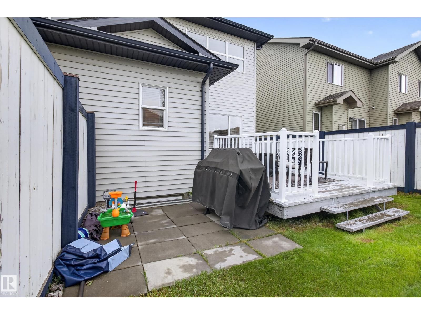 17305 73 ST NW - 33