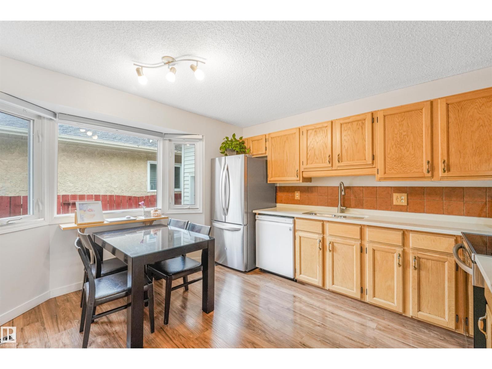 18611 57 AV NW - 17