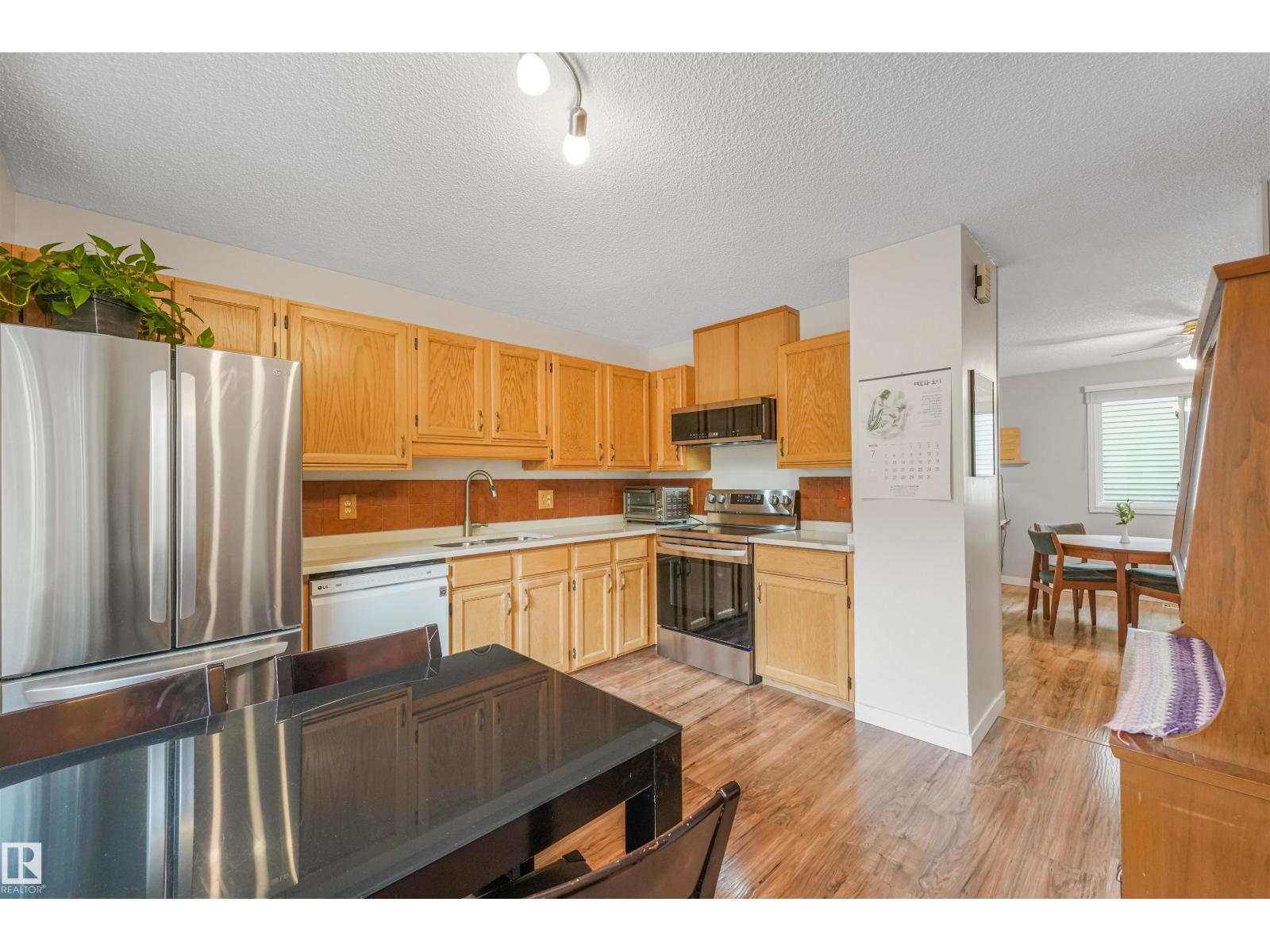 18611 57 AV NW - 21