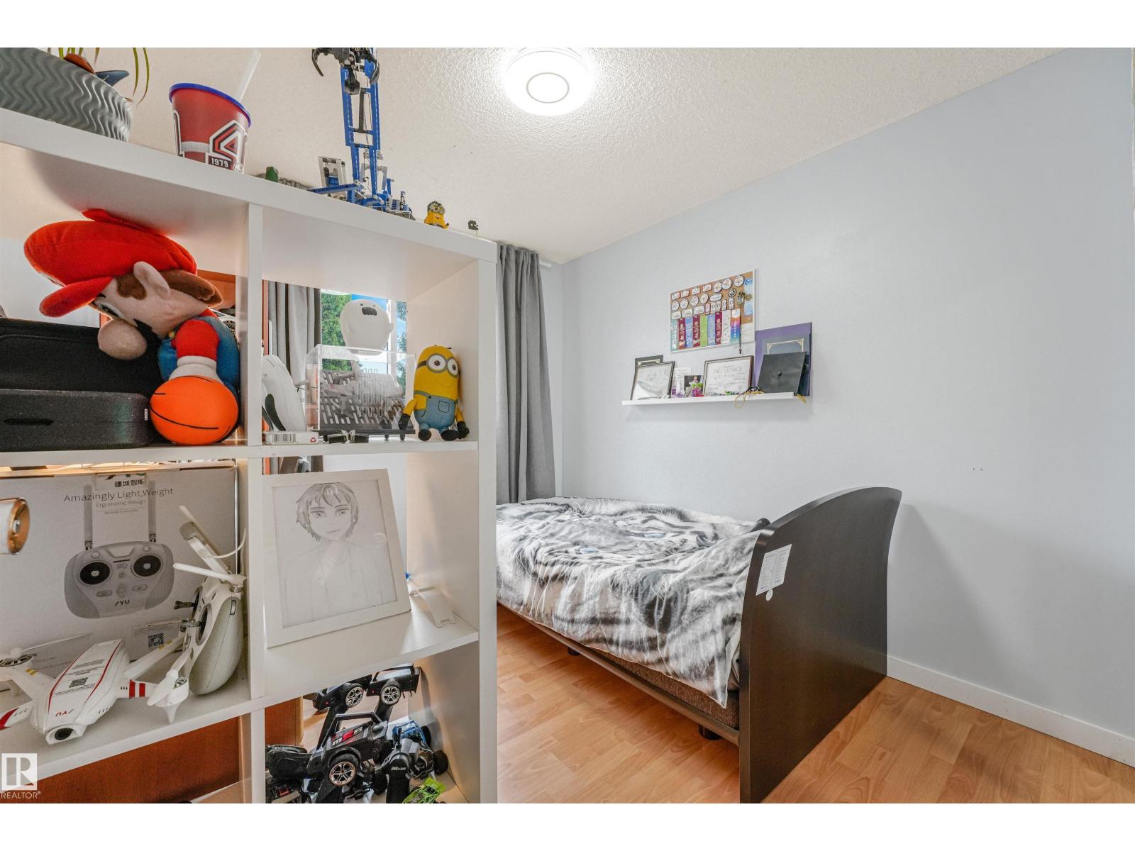 18611 57 AV NW - 25