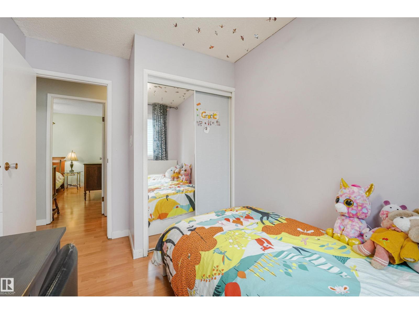 18611 57 AV NW - 31