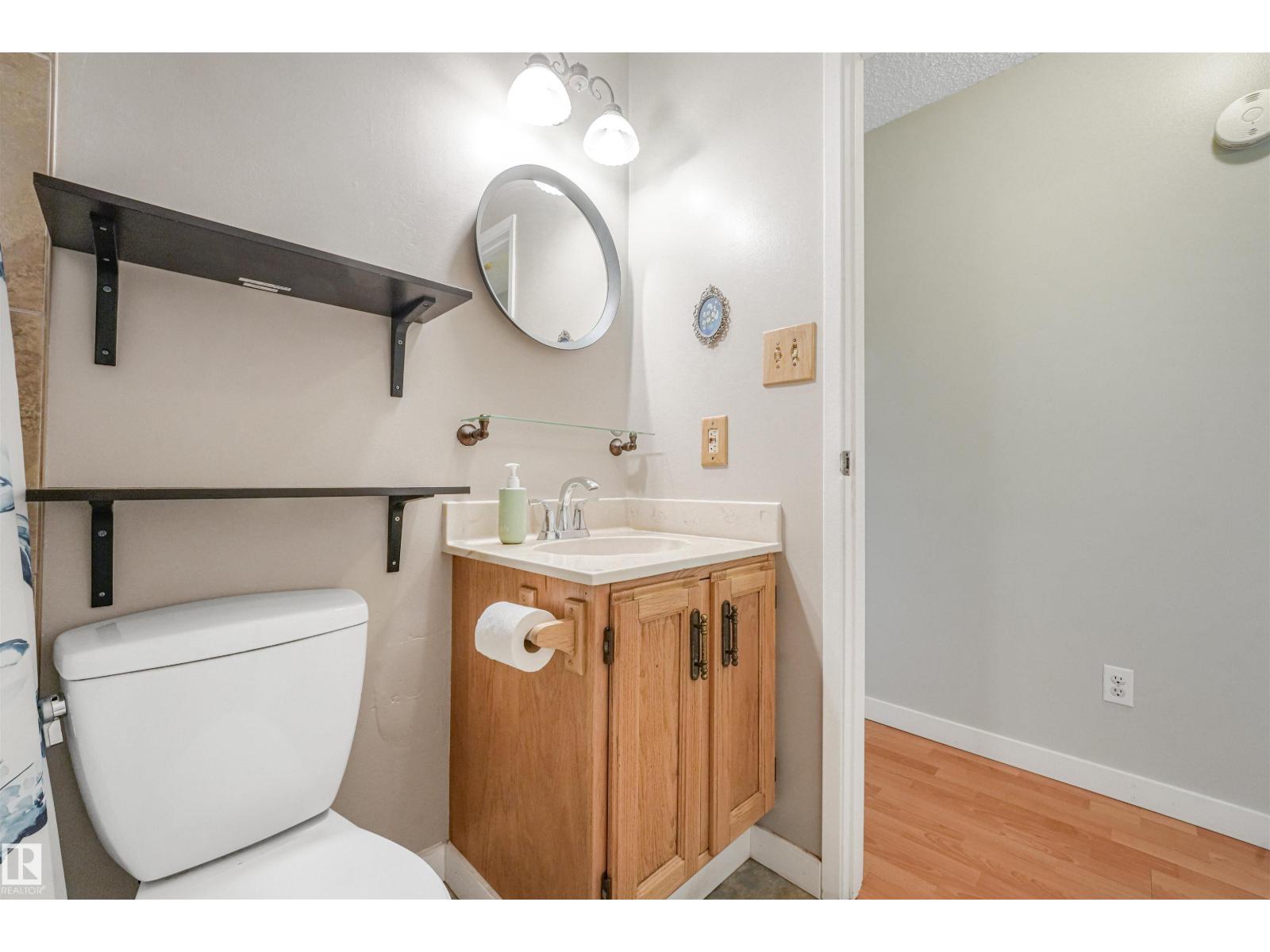 18611 57 AV NW - Image 33
