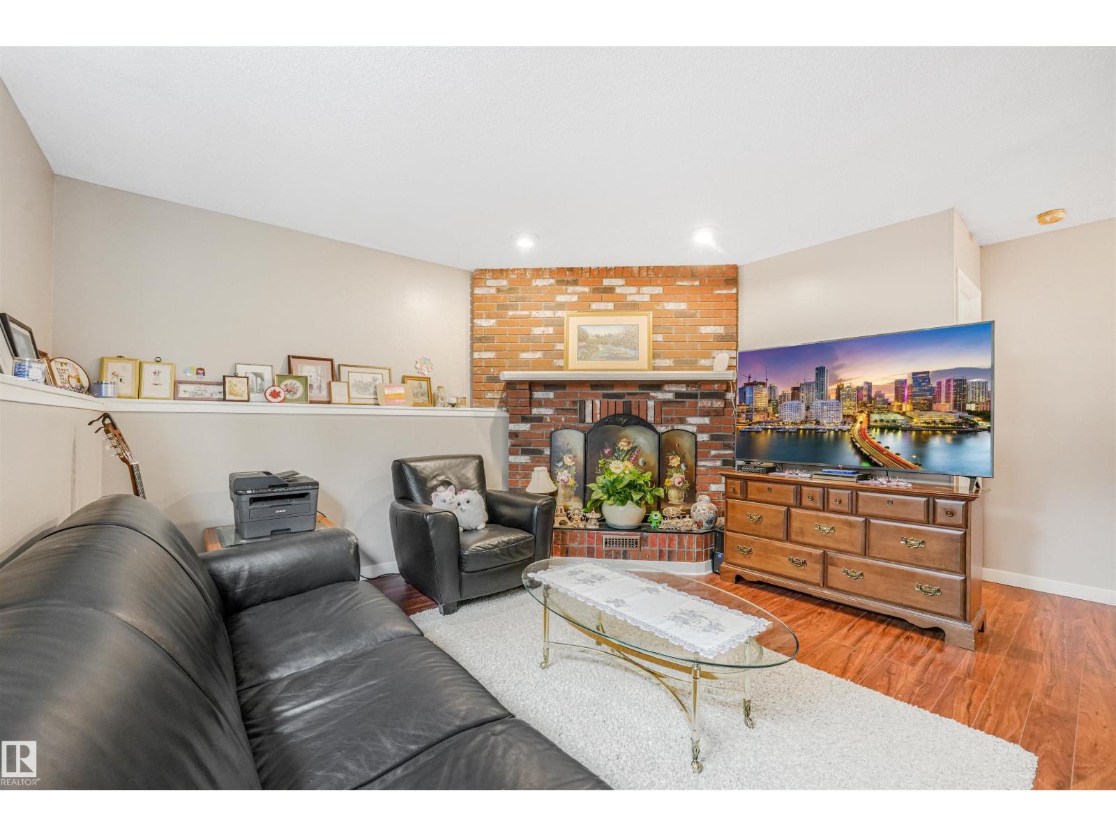 18611 57 AV NW - 37