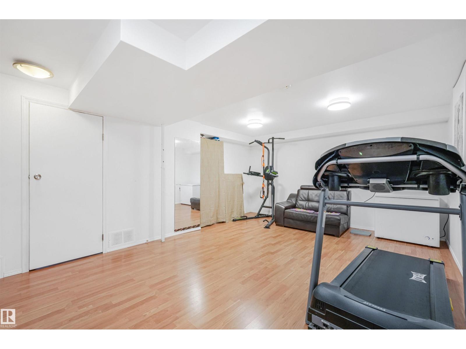 18611 57 AV NW - 46