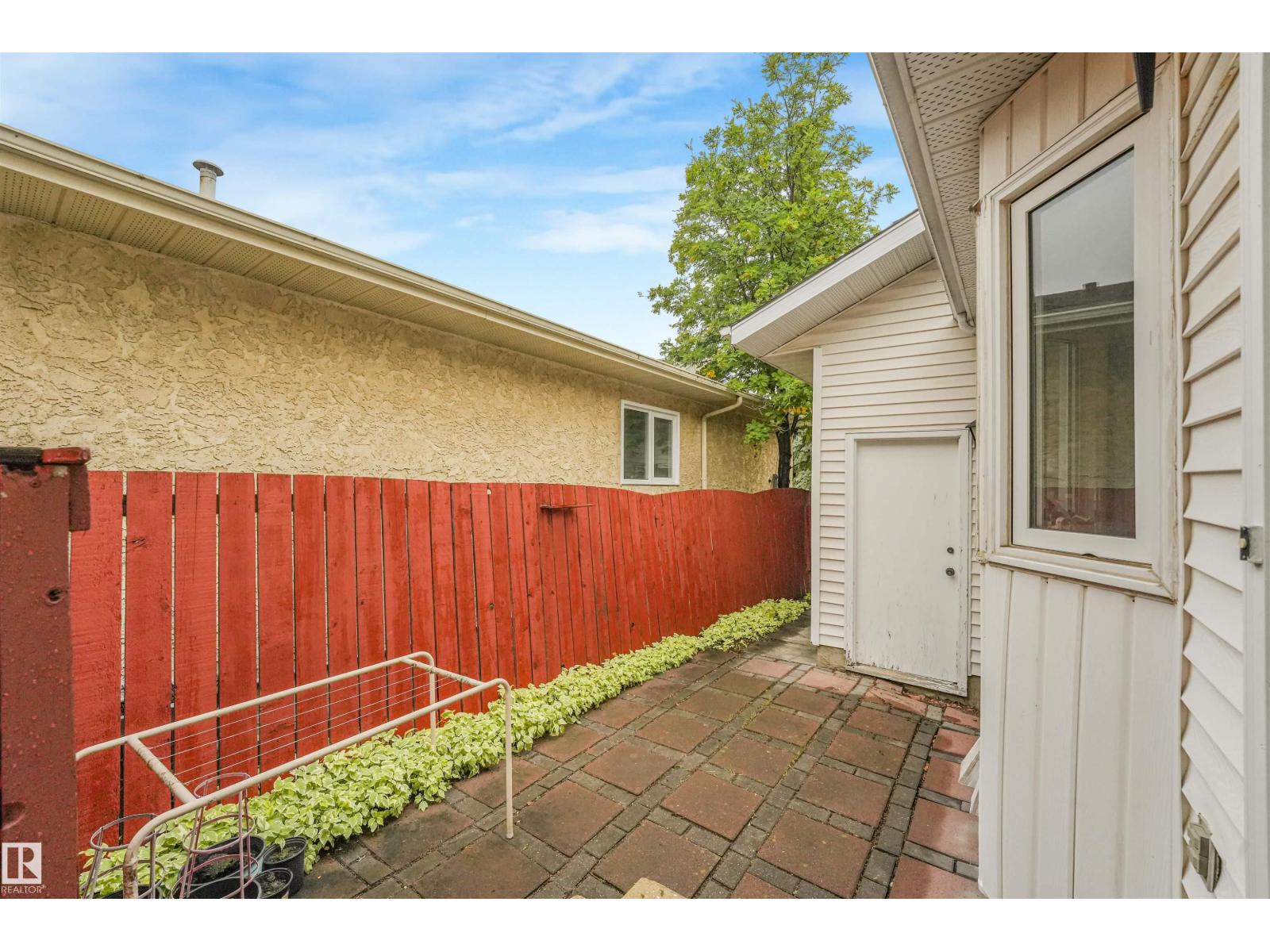 18611 57 AV NW - 5