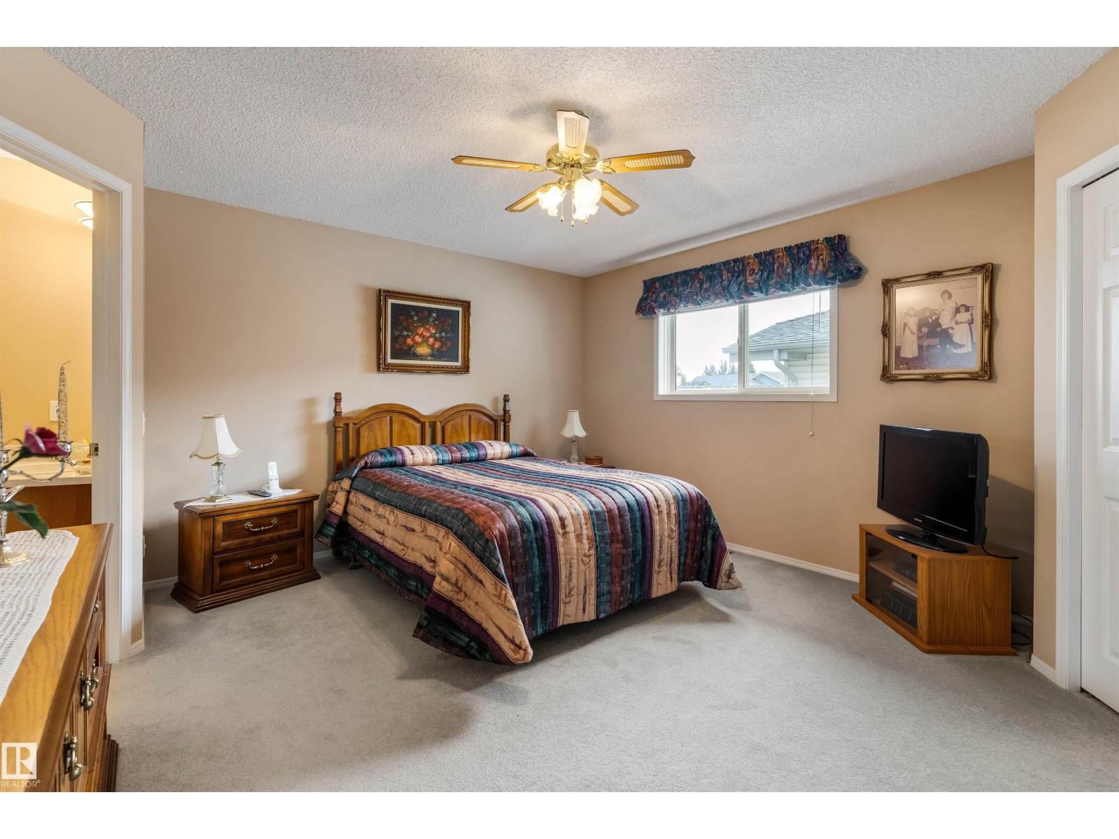 2 DUNVEGAN CT - Image 24