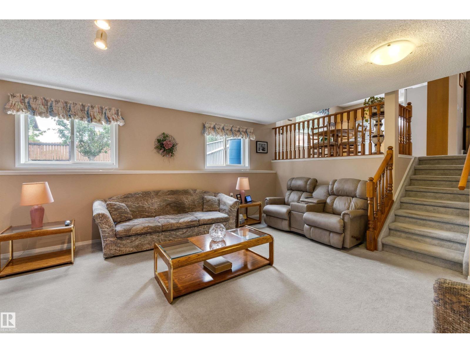 2 DUNVEGAN CT - Image 29