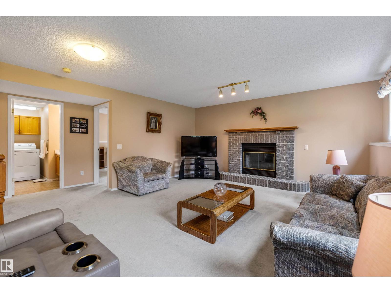 2 DUNVEGAN CT - 31