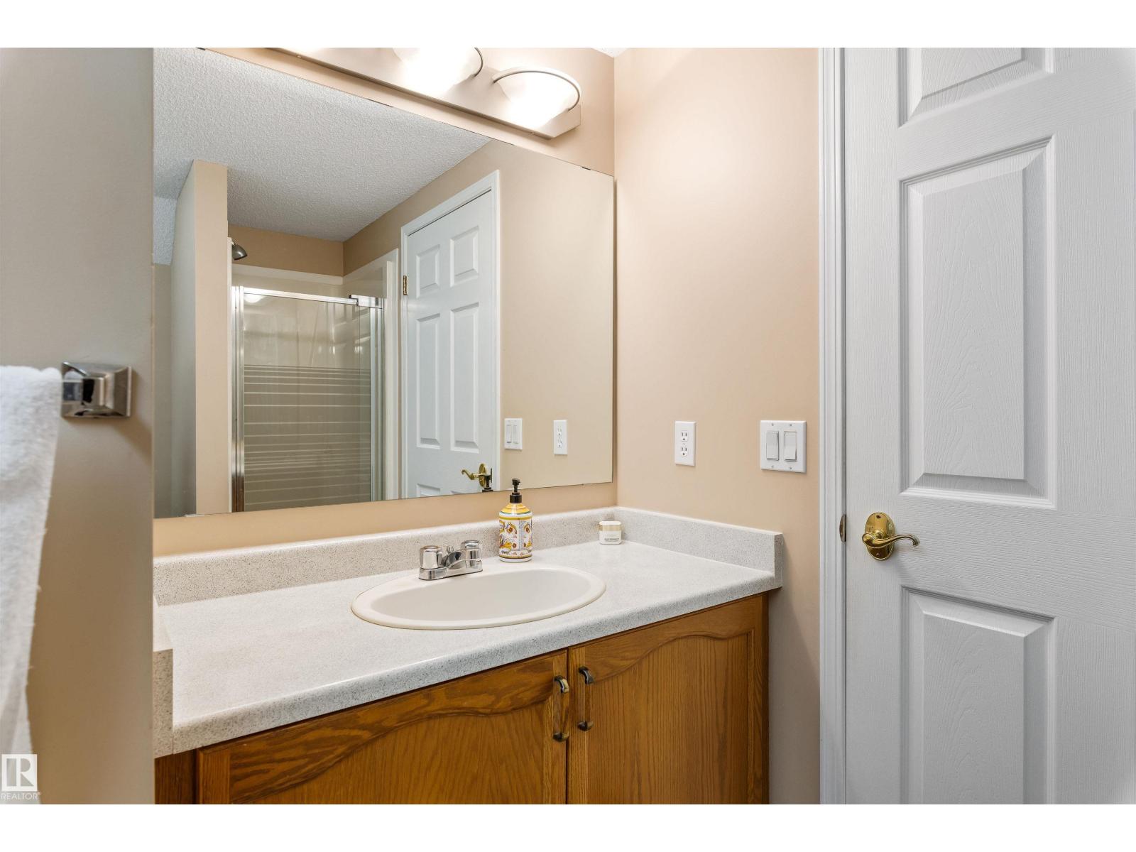 2 DUNVEGAN CT - 36