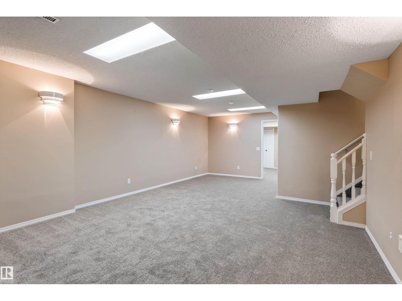 2 DUNVEGAN CT - Image 37