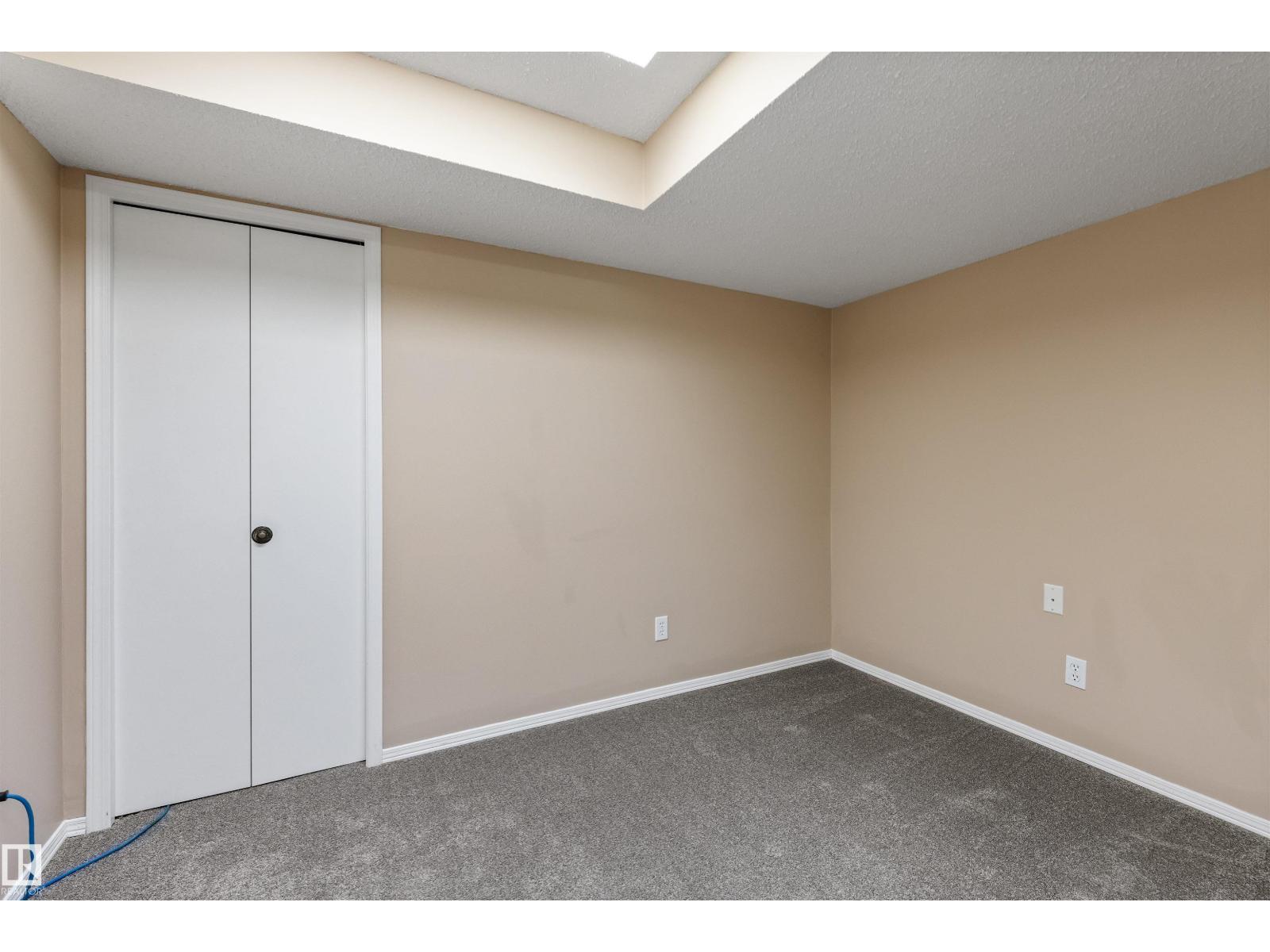 2 DUNVEGAN CT - Image 40