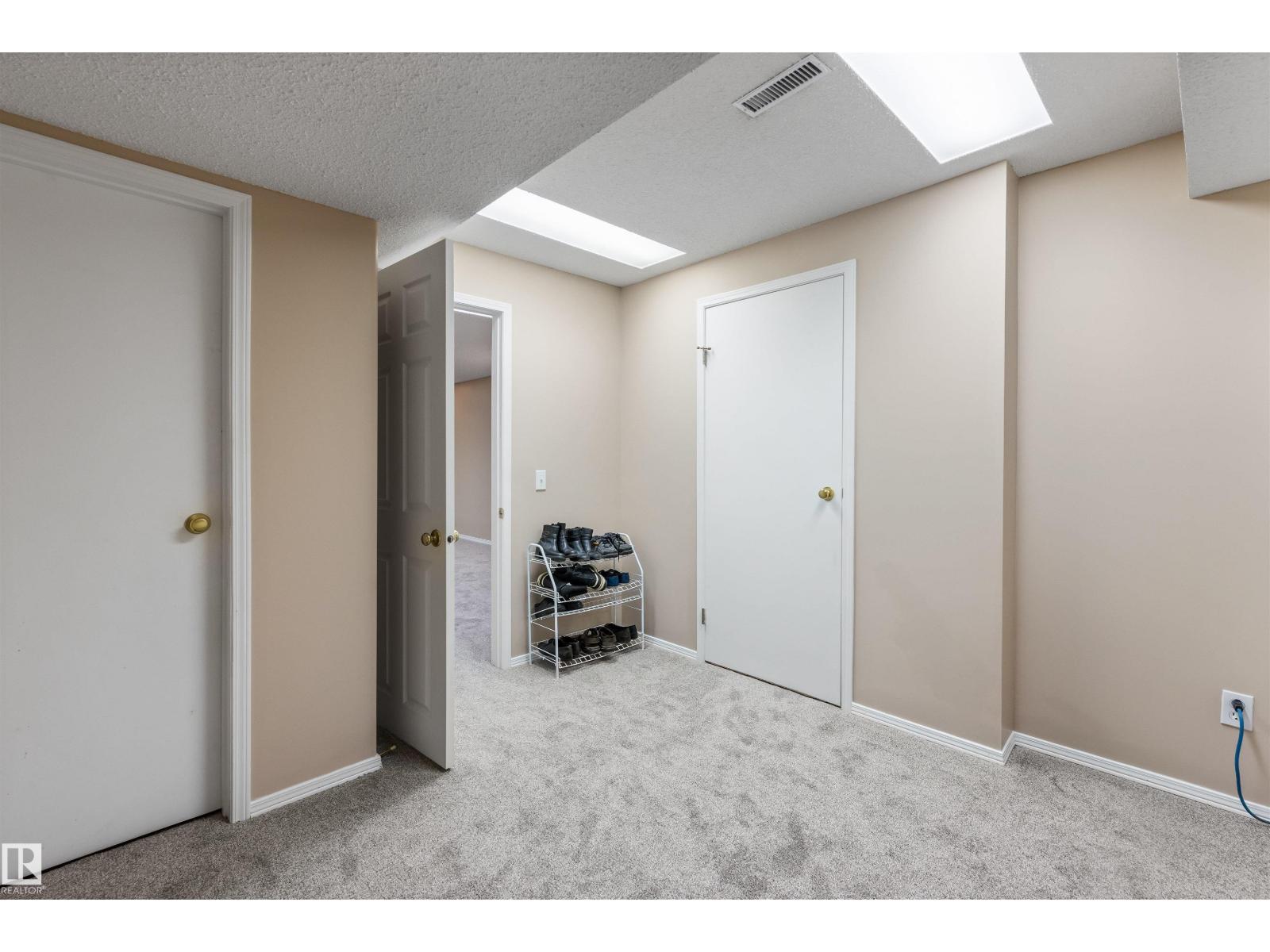 2 DUNVEGAN CT - Image 41