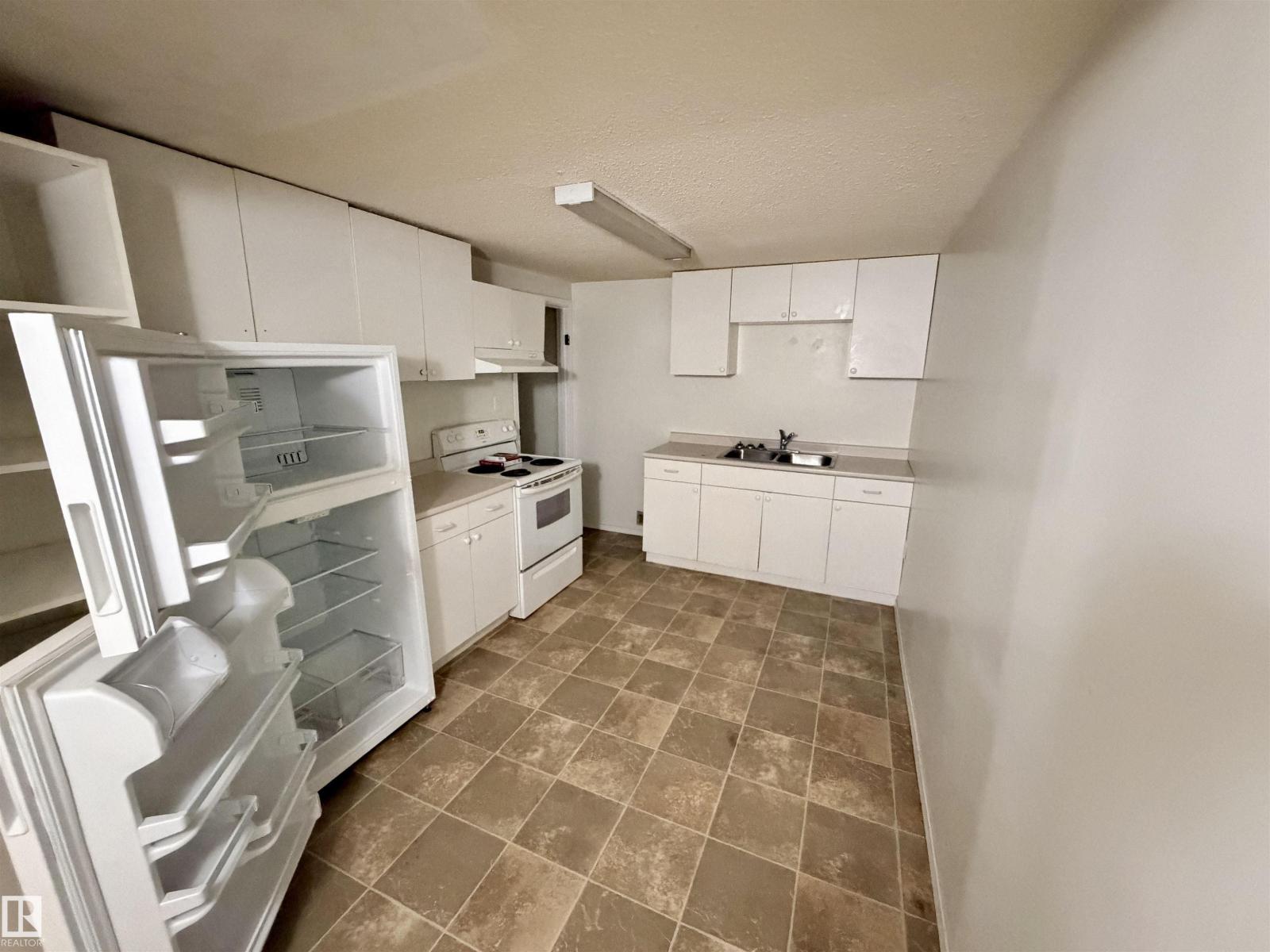 5117 51 AV - Image 20
