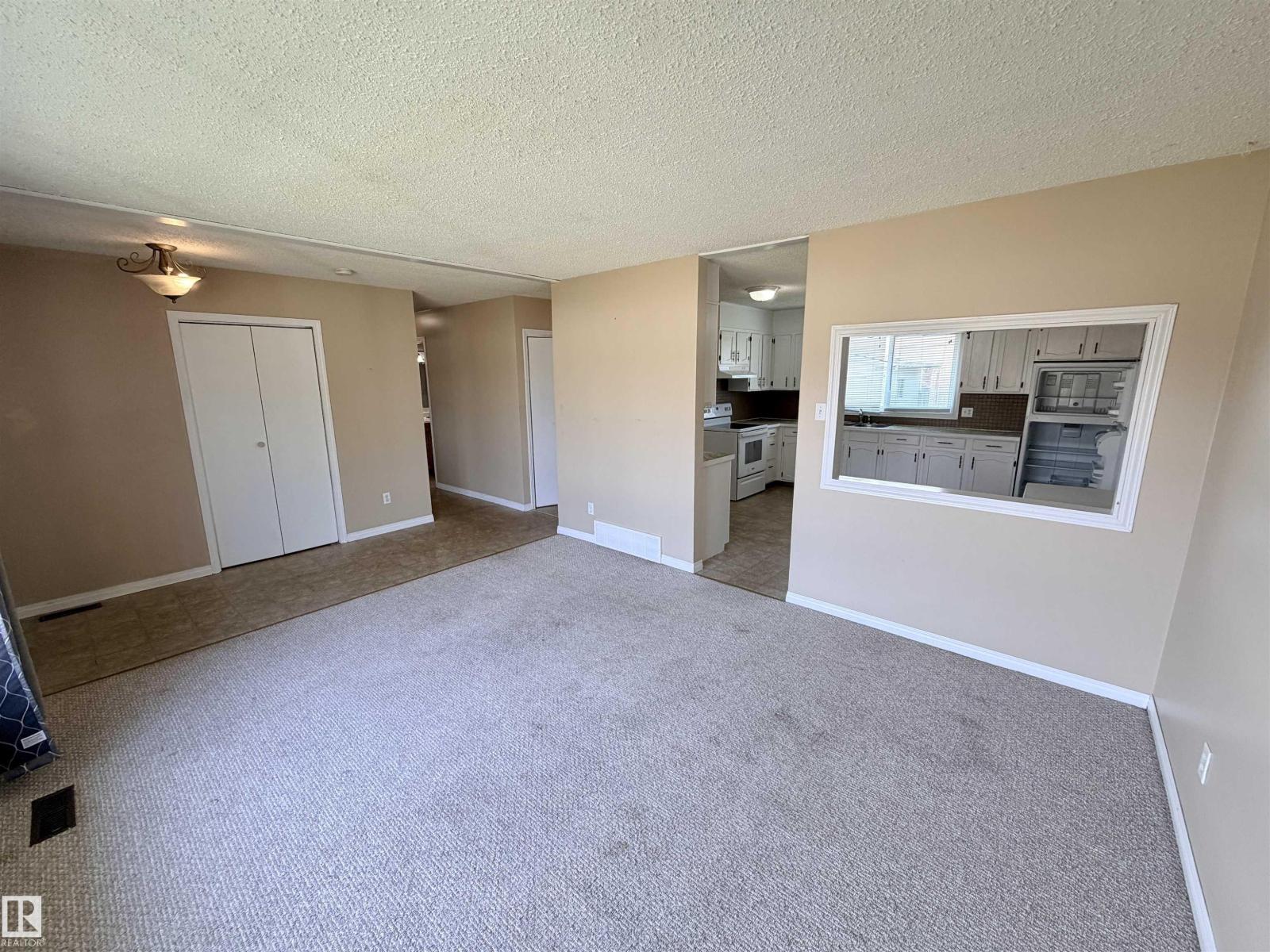 5117 51 AV - Image 3