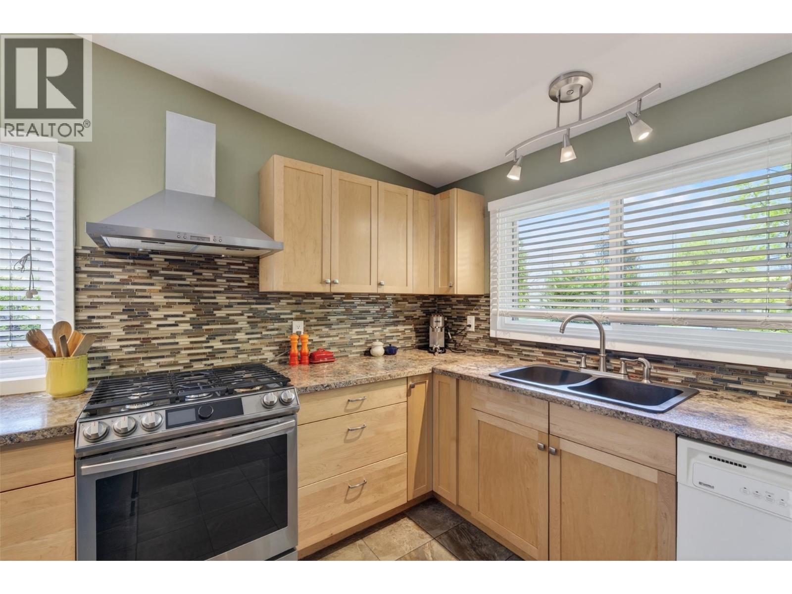 902 26th Street - 11