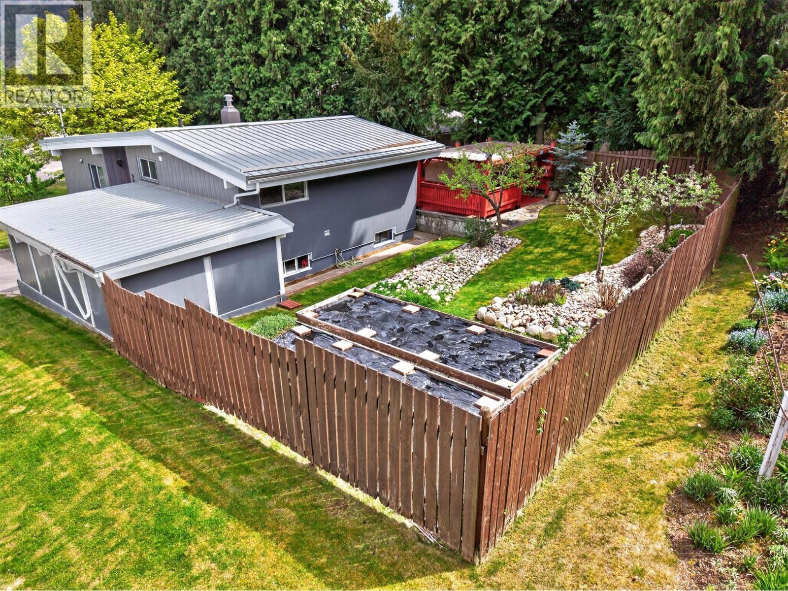 902 26th Street - 25
